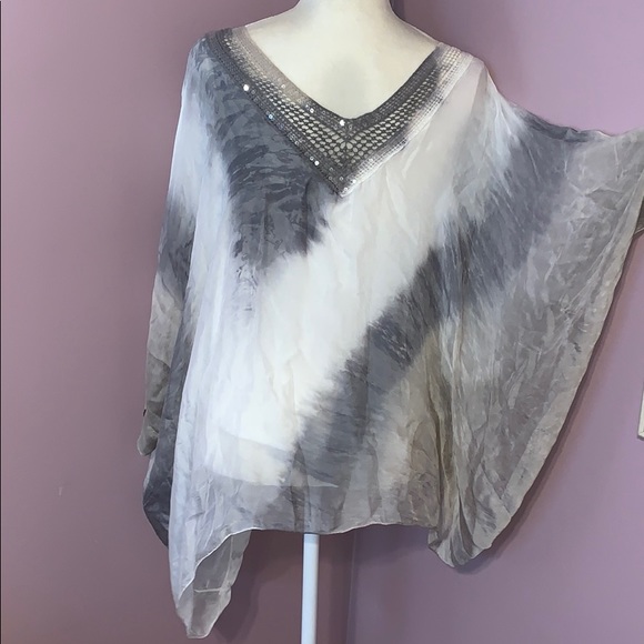 made in italy Tops - Made in Italy sleeved poncho top